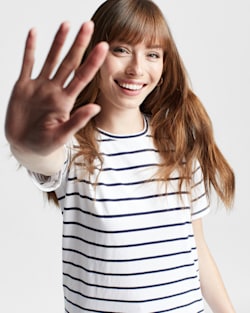 ALTERNATE VIEW OF WOMEN'S DESCHUTES STRIPE TEE IN WHITE/MIDNIGHT NAVY image number 6