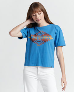 WOMEN'S CROPPED DESCHUTES DIAMOND TEE IN VALLARTA BLUE image number 1