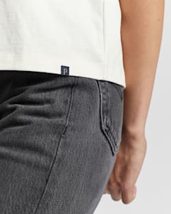 WOMEN'S CROPPED DESCHUTES GRAPHIC TEE IN ANTIQUE WHITE HARDING image number 4