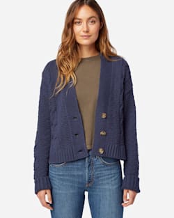 WOMEN'S CROPPED CABLE CARDIGAN IN INDIGO image number 4