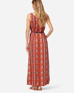 ALTERNATE VIEW OF SLEEVELESS PATTERNED MAXI DRESS IN RED OCHRE image number 3