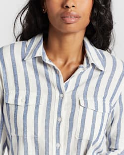 ALTERNATE VIEW OF WOMEN'S LONG-SLEEVE TWO POCKET SHIRT IN BLUE STRIPE image number 4