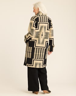 ALTERNATE VIEW OF WOMEN'S TIMBERLINE WOOL COAT IN BLACK/TAN HARDING image number 3