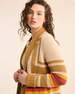 ALTERNATE VIEW OF WOMEN'S HARDING OPEN CARDIGAN IN SANDSHELL MULTI image number 4