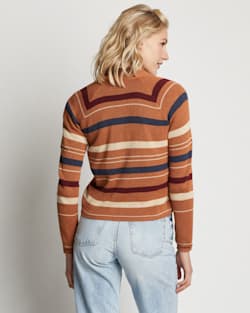 ALTERNATE VIEW OF WOMEN'S CROPPED COTTON CARDIGAN IN ADOBE BROWN MULTI image number 4