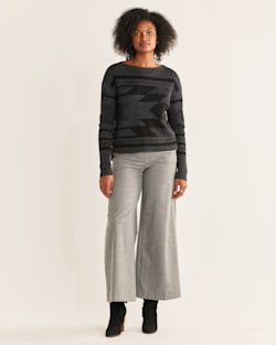 WOMEN'S SIDE-BUTTON MERINO SWEATER IN CHARCOAL HEATHER/BLACK image number 1