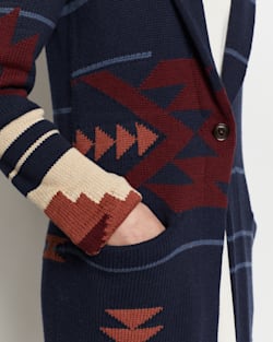 ALTERNATE VIEW OF WOMEN'S GRAPHIC SWEATER COAT IN NAVY/MAROON MULTI image number 3