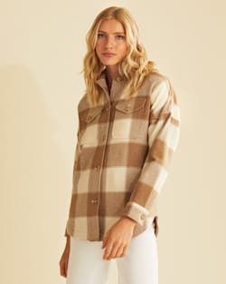 ALTERNATE VIEW OF WOMEN'S WOOL SHIRT JACKET IN TAN MIX/IVORY BUFFALO CHECK image number 4