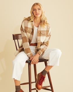 ALTERNATE VIEW OF WOMEN'S WOOL SHIRT JACKET IN TAN MIX/IVORY BUFFALO CHECK image number 5