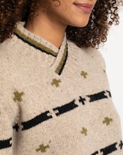 ALTERNATE VIEW OF WOMEN'S HALLIE GRAPHIC MERINO SWEATER IN LIGHT OATMEAL MULTI DONEGAL image number 5