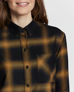 ALTERNATE VIEW OF WOMEN'S MAYWOOD MERINO SHIRT IN BLACK/GOLD OMBRE image number 2
