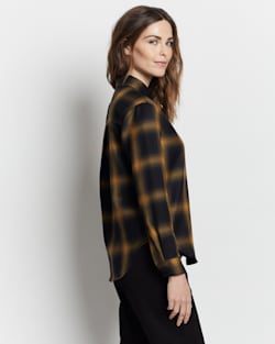 ALTERNATE VIEW OF WOMEN'S MAYWOOD MERINO SHIRT IN BLACK/GOLD OMBRE image number 3