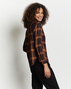 ALTERNATE VIEW OF WOMEN'S MAYWOOD MERINO SHIRT IN BLACK/GOLD OMBRE image number 3