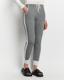 ALTERNATE VIEW OF WOMEN'S MERINO JOGGER PANTS IN CHARCOAL/IVORY image number 5