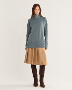 WOMEN'S MERINO/CASHMERE OVERSIZED TURTLENECK IN SHALE BLUE image number 1