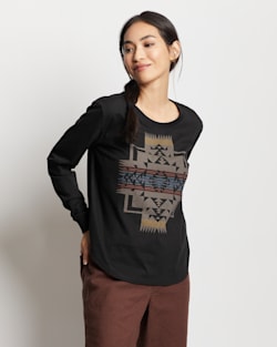 ALTERNATE VIEW OF WOMEN'S LONG-SLEEVE GRAPHIC TEE IN BLACK CHIEF JOSEPH image number 5