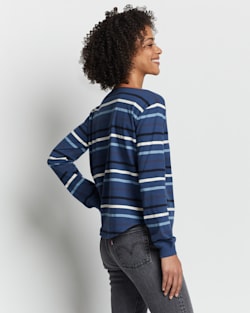 ALTERNATE VIEW OF WOMEN'S LONG-SLEEVE DESCHUTES RINGER TEE IN DARK DENIM MULTI STRIPE image number 3
