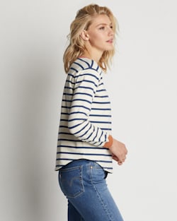 ALTERNATE VIEW OF WOMEN'S LONG-SLEEVE DESCHUTES RINGER TEE IN IVORY/NAVY STRIPE image number 2