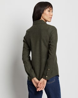 ALTERNATE VIEW OF WOMEN'S LAUREL WOOL SHIRT IN PEAT MOSS MIX image number 5