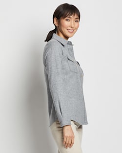 ALTERNATE VIEW OF WOMEN'S LAUREL WOOL SHIRT IN GREY MIX SOLID image number 6