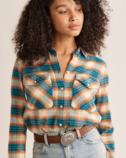 ALTERNATE VIEW OF WOMEN'S MADISON DOUBLE-BRUSHED FLANNEL SHIRT IN DUSK BLUE/ORANGE OMBRE image number 4