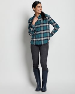 ALTERNATE VIEW OF WOMEN'S BOYFRIEND DOUBLEBRUSHED FLANNEL SHIRT IN BALSAM/IVORY PLAID image number 3