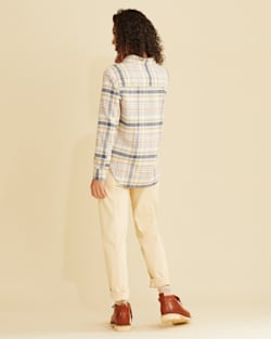 ALTERNATE VIEW OF WOMEN'S BOYFRIEND DOUBLE-BRUSHED FLANNEL SHIRT IN IVORY/INDIGO PLAID image number 3