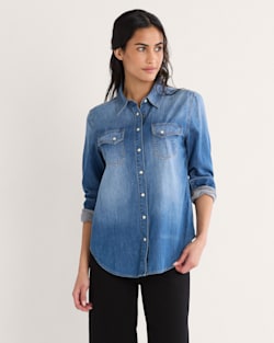 WOMEN'S CHAMBRAY GAMBLER SHIRT IN MEDIUM BLUE image number 1