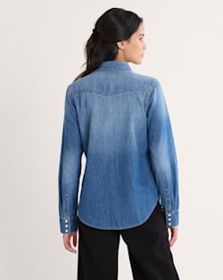 ALTERNATE VIEW OF WOMEN'S CHAMBRAY GAMBLER SHIRT IN MEDIUM BLUE image number 2