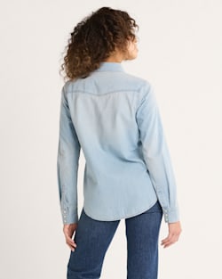 ALTERNATE VIEW OF WOMEN'S CHAMBRAY GAMBLER SHIRT IN LIGHT BLUE image number 2