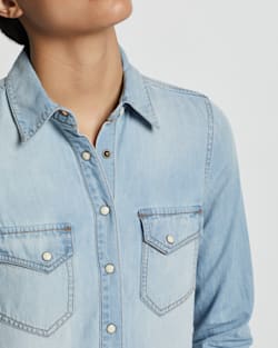 ALTERNATE VIEW OF WOMEN'S CHAMBRAY GAMBLER SHIRT IN LIGHT BLUE image number 5