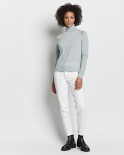 WOMEN'S RAGLAN MERINO TURTLENECK IN GREEN MIST HEATHER image number 1