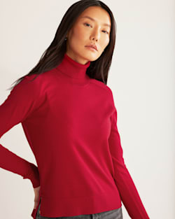 ALTERNATE VIEW OF WOMEN'S RAGLAN MERINO TURTLENECK IN SALSA HEATHER image number 4