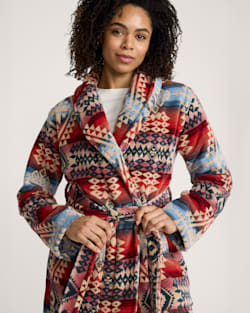 ALTERNATE VIEW OF WOMEN'S COTTON TERRY VELOUR ROBE IN CANYONLANDS DESERT SKY image number 4
