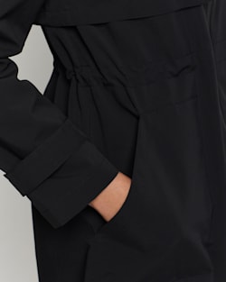 ALTERNATE VIEW OF WOMEN'S PACIFICA MINI RIPSTOP TRENCH IN BLACK image number 5