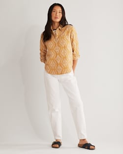 ALTERNATE VIEW OF WOMEN'S DOUBLESOFT LONG BEACH SHIRT IN CURRY/BROWN SUGAR image number 4