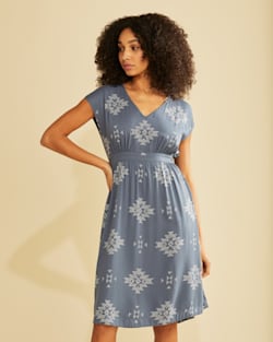 WOMEN'S CASCADE LAKE DRESS IN VINTAGE INDIGO image number 1