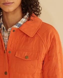 ALTERNATE VIEW OF WOMEN'S DESERT ROSE QUILTED JACKET IN SPICE PAPAGO image number 2