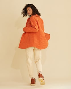 ALTERNATE VIEW OF WOMEN'S DESERT ROSE QUILTED JACKET IN SPICE PAPAGO image number 3