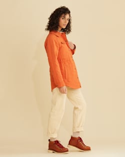 ALTERNATE VIEW OF WOMEN'S DESERT ROSE QUILTED JACKET IN SPICE PAPAGO image number 4