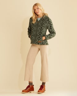 ALTERNATE VIEW OF WOMEN'S FLEECE HOODED JACKET IN MOSS/FOREST DIAMOND RIVER image number 5