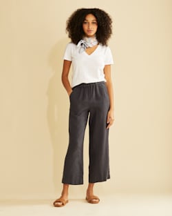 WOMEN�S BROADWAY LINEN PANTS IN DARK INDIGO image number 1