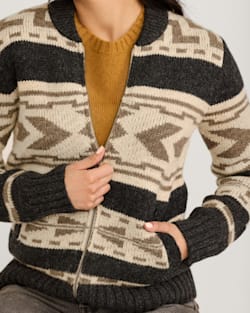 ALTERNATE VIEW OF WOMEN'S GRAPHIC SHETLAND COLLECTION ZIP CARDIGAN IN OXFORD GREY MULTI image number 4