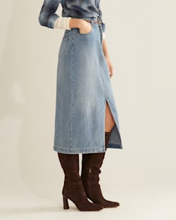 ALTERNATE VIEW OF WOMEN'S LONG DENIM SKIRT IN LIGHT DENIM image number 3