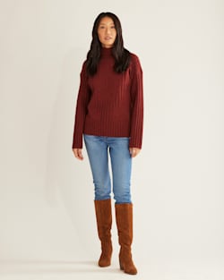 ALTERNATE VIEW OF WOMEN'S OVERSIZED MOCKNECK PULLOVER IN BRICK RED image number 4