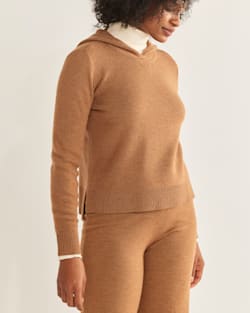 ALTERNATE VIEW OF WOMEN'S MERINO PULLOVER HOODIE IN CAMEL HEATHER image number 5