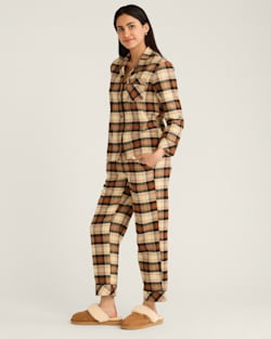ALTERNATE VIEW OF WOMEN'S PLAID FLANNEL PAJAMA SET IN TAN/BLACK/BRICK image number 2