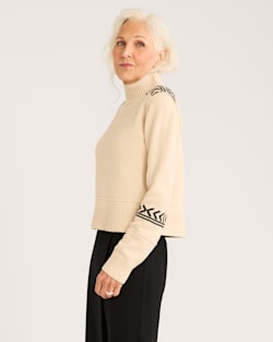 ALTERNATE VIEW OF WOMEN'S VINTAGE MOCKNECK MERINO PULLOVER IN OATMILK/BLACK image number 2