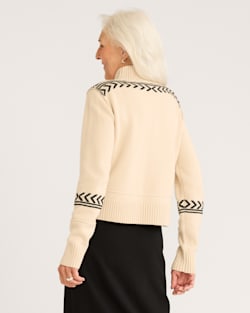 ALTERNATE VIEW OF WOMEN'S VINTAGE MOCKNECK MERINO PULLOVER IN OATMILK/BLACK image number 3