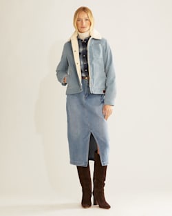 WOMEN'S WIND RIVER CORDUROY TRUCKER JACKET IN FADED BLUE image number 1